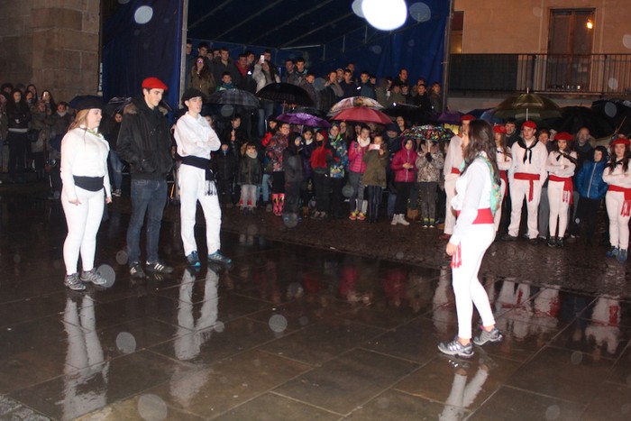 Euripean, baina bikain egin dituzte dantzak aurtengo kintoek - 44