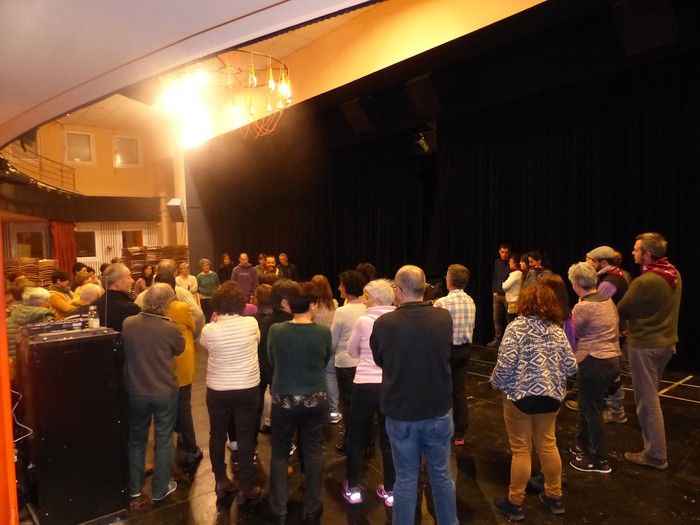 Giro bikainean, Okzitaniako dantzak ikasten - 4