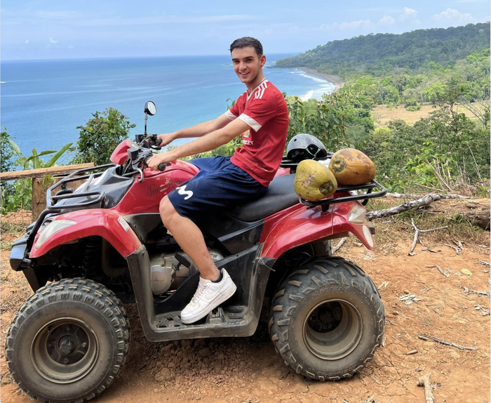 Jokin Larrinaga: "Ez da ikusten Leinn gradua ikasteak dakarren sakrifizioa"