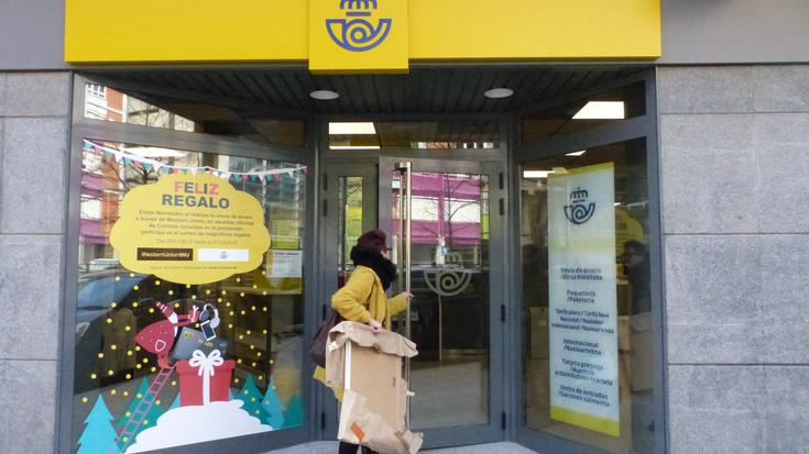 Correos bulegoa eraldatu dute merkataritza eredu berrira egokitzeko