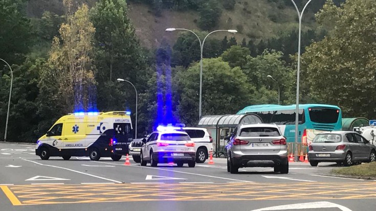 Autobus batek emakume bat harrapatu du Ibargarai geltoki inguruan