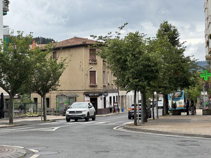 Alderdi jeltzaleak udalerriko garbiketa hobetzeko eskaera egin du