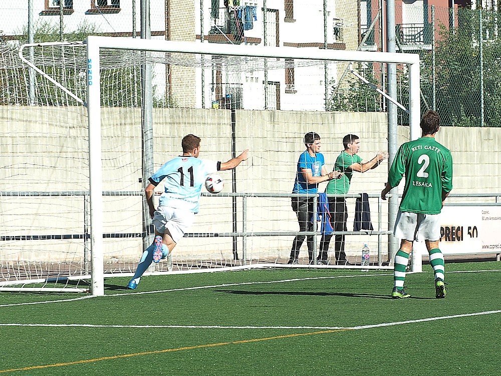 Aretxabaletan geratu dira hiru puntuak