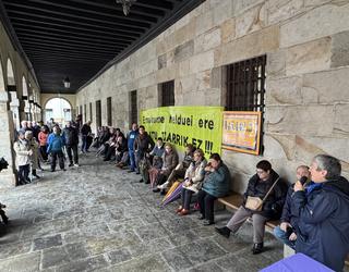 Emakume helduen kontrako indarkerian jarri dute fokua gaurko elkarretaratzean Bergarako pentsiodunek