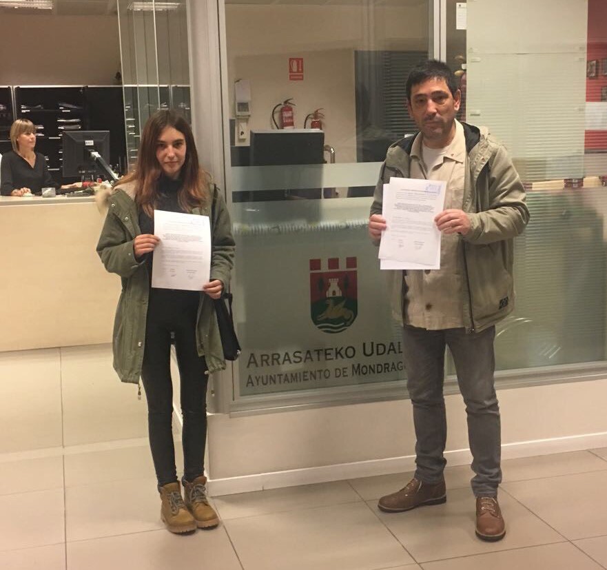 Baleikek eta Irabazik diote herritarren kexak publiko izatera "behartu" dutela  Udal gobernua