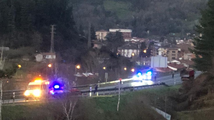 Zabaldu dute Bergara eta Antzuola arteko saihesbidea, istripu baten ondorioz hiru orduz itxita egon ostean