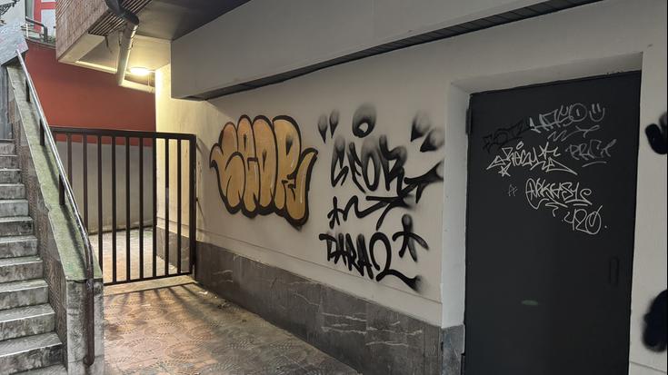 Arrasateko Udalak babesa eta aitortza adierazi die udaltzainei