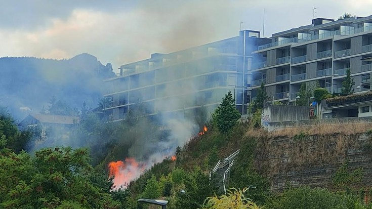 Txarapean sastrakek su hartu duten arren, ez da aparteko kalterik sortu