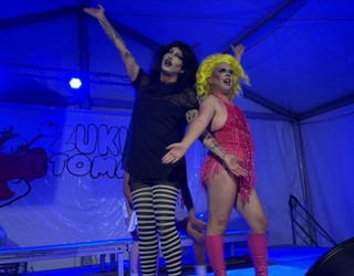 Bailarako artistek hartu dute protagonismoa Aretxabaletako txosnetan