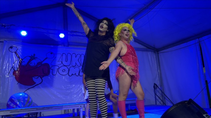 Bailarako artistek hartu dute protagonismoa Aretxabaletako txosnetan