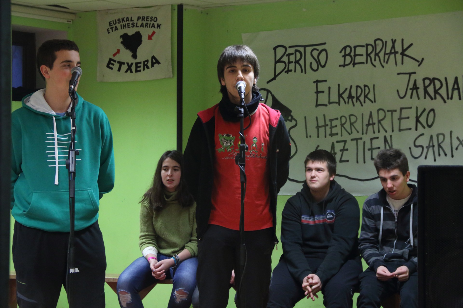 Bertso desafio polita antolatu eta aurrera eroan zuten bertso eskolako ikasleek