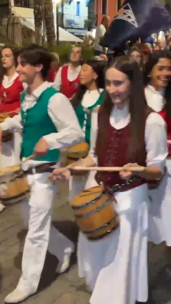Danborrak astinduz, sanmartinetan