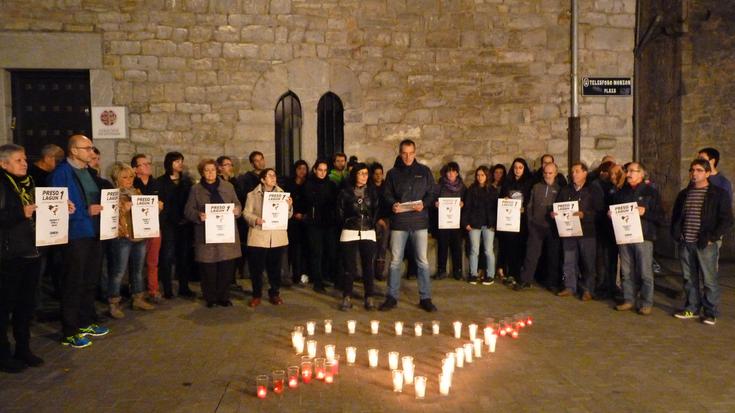 Plaza argiztatu nahi dute presoak etxera ekartzeko