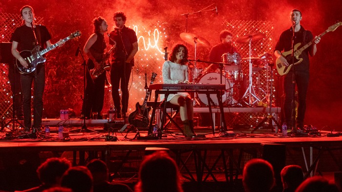 Naxker, Nhil eta Gailu musika taldeen kontzertuak egunotan kartzela zaharrean