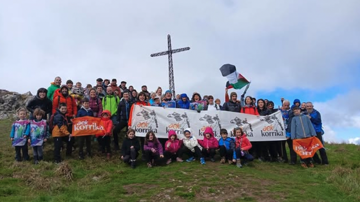 Korrika Txikia, erromeria eta kantu afaria, besteak beste, lekukoaren etorrera girotzeko