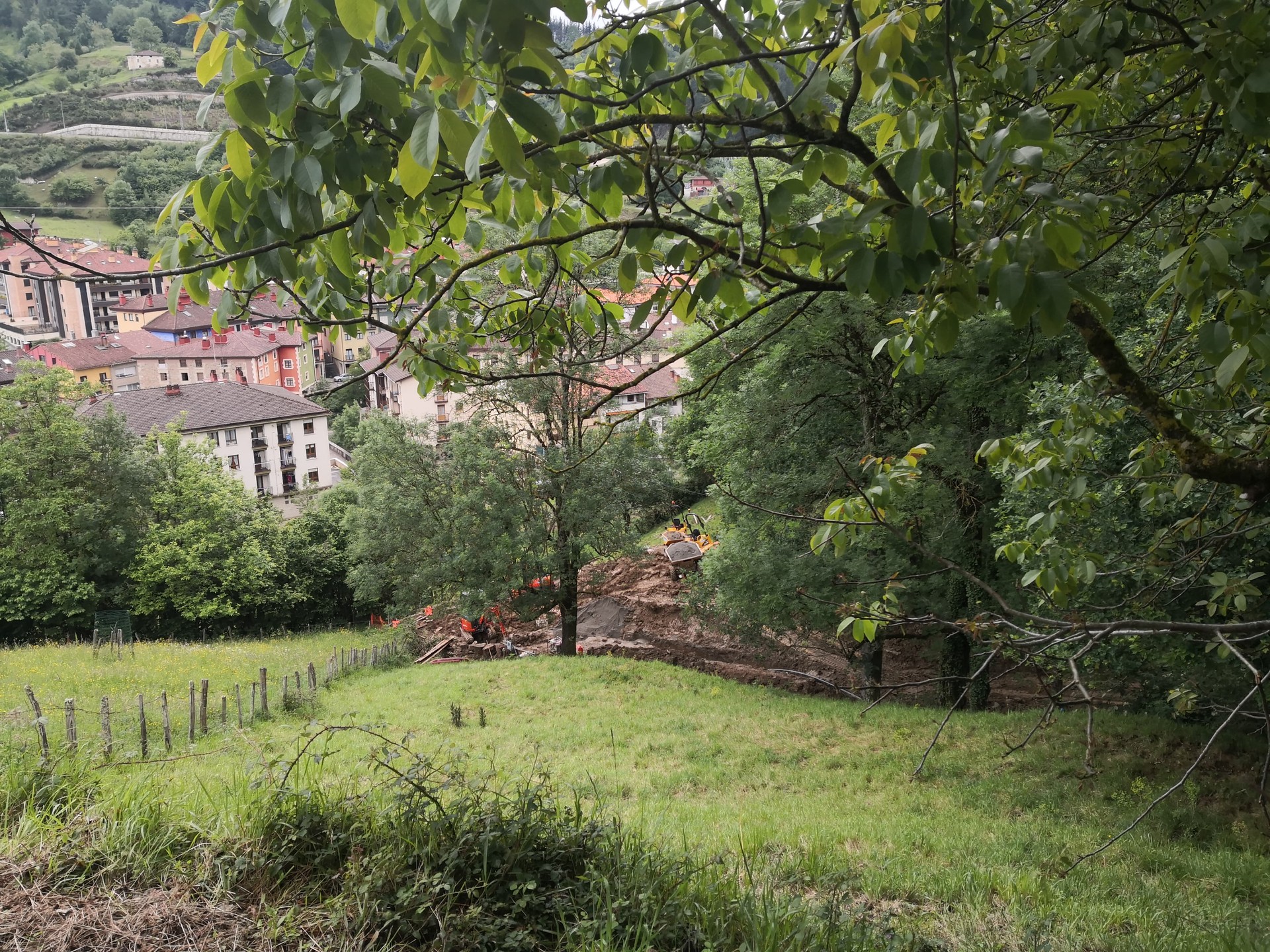 Aitzagako hodia aldatzen, herriak ura izan dezan
