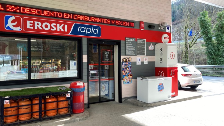 'Rapid' supermerkatu bat zabaldu du Eroskik Bergarako Avia gasolindegian