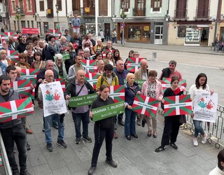 Gure Eskuren mobilizaziorako deiarekin bat egin dute hainbat aretxabaletarrek