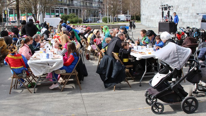 Urtarrilaren 30ean txartel gehiago salduko dira Arrasateko Aratuste-zapatuko bazkari herrikoirako