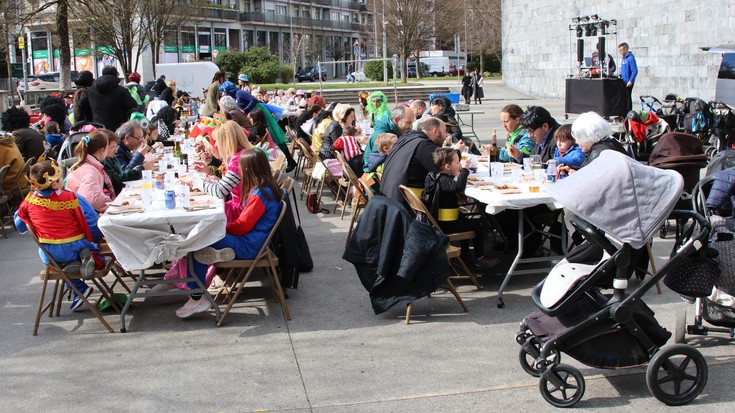 Urtarrilaren 30ean txartel gehiago salduko dira Arrasateko Aratuste-zapatuko bazkari herrikoirako