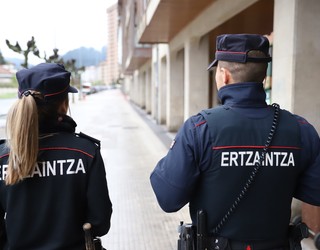 Ertzain bat zauritu dute Arrasateko taberna batean egondako borrokan