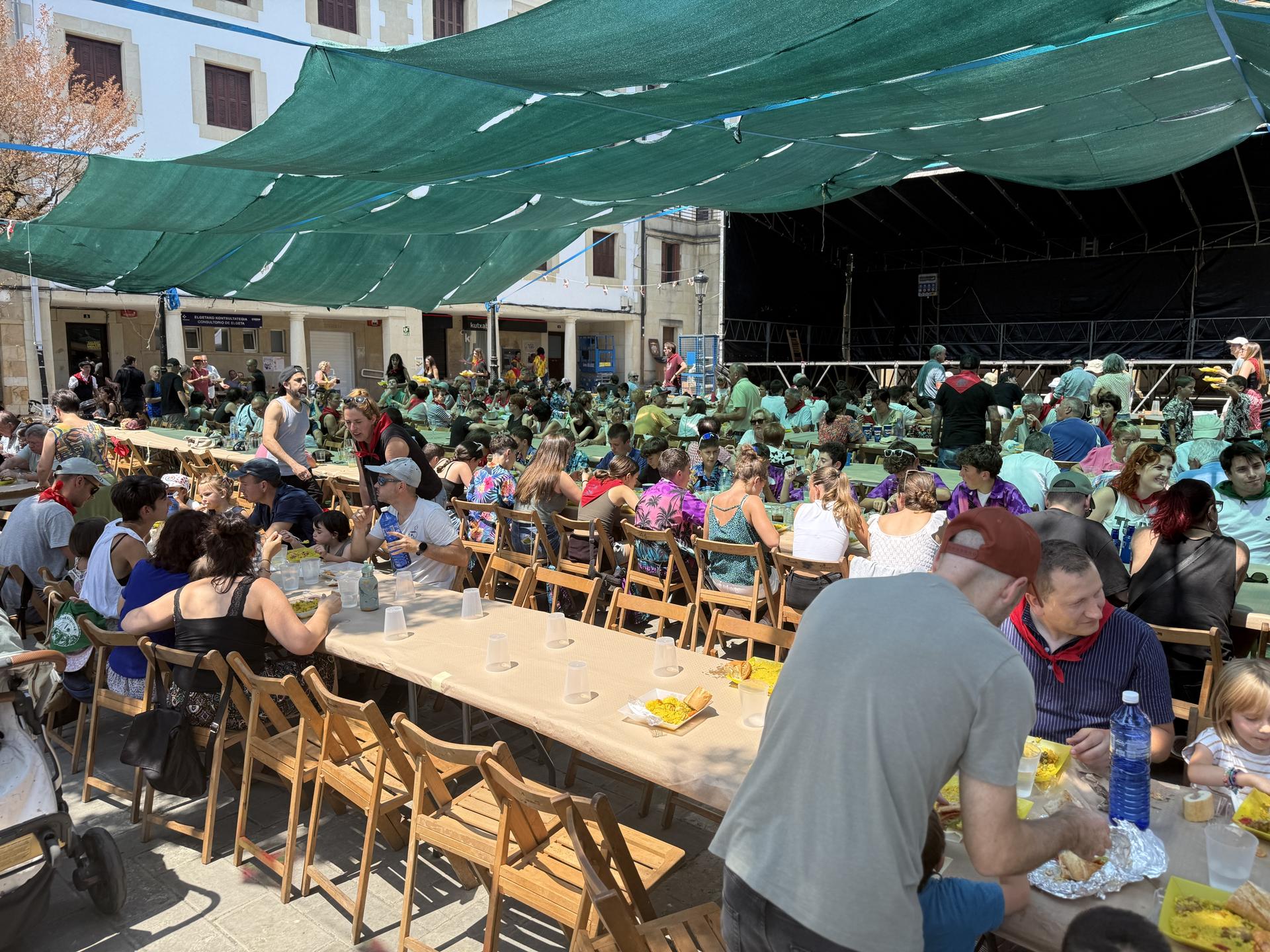 Kaleko festa giroan bat egiteko aukera eman dute Ferixa Nagusiko jaiek
