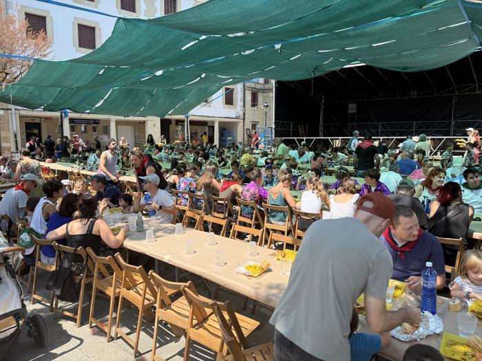 Kaleko festa giroan bat egiteko aukera eman dute Ferixa Nagusiko jaiek