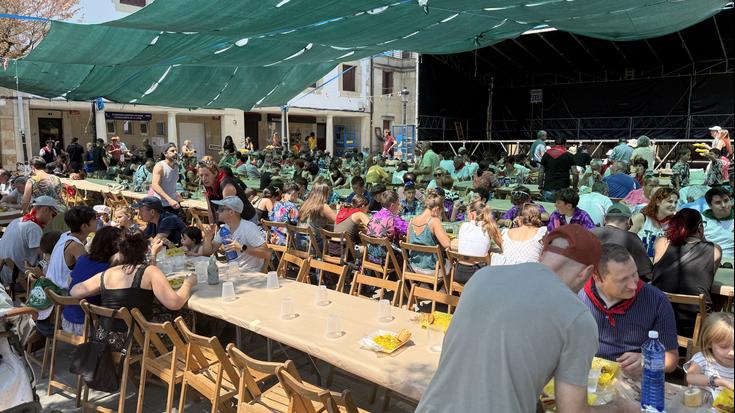Kaleko festa giroan bat egiteko aukera eman dute Ferixa Nagusiko jaiek