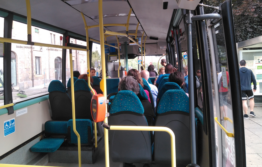 Autobus zerbitzu berezia egongo da gaur gauean Oñatitik Leintz Gatzagara bitartean