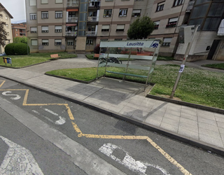 Lausittako autobus geltokia metro batzuk lekualdatuko dute lanak egieko