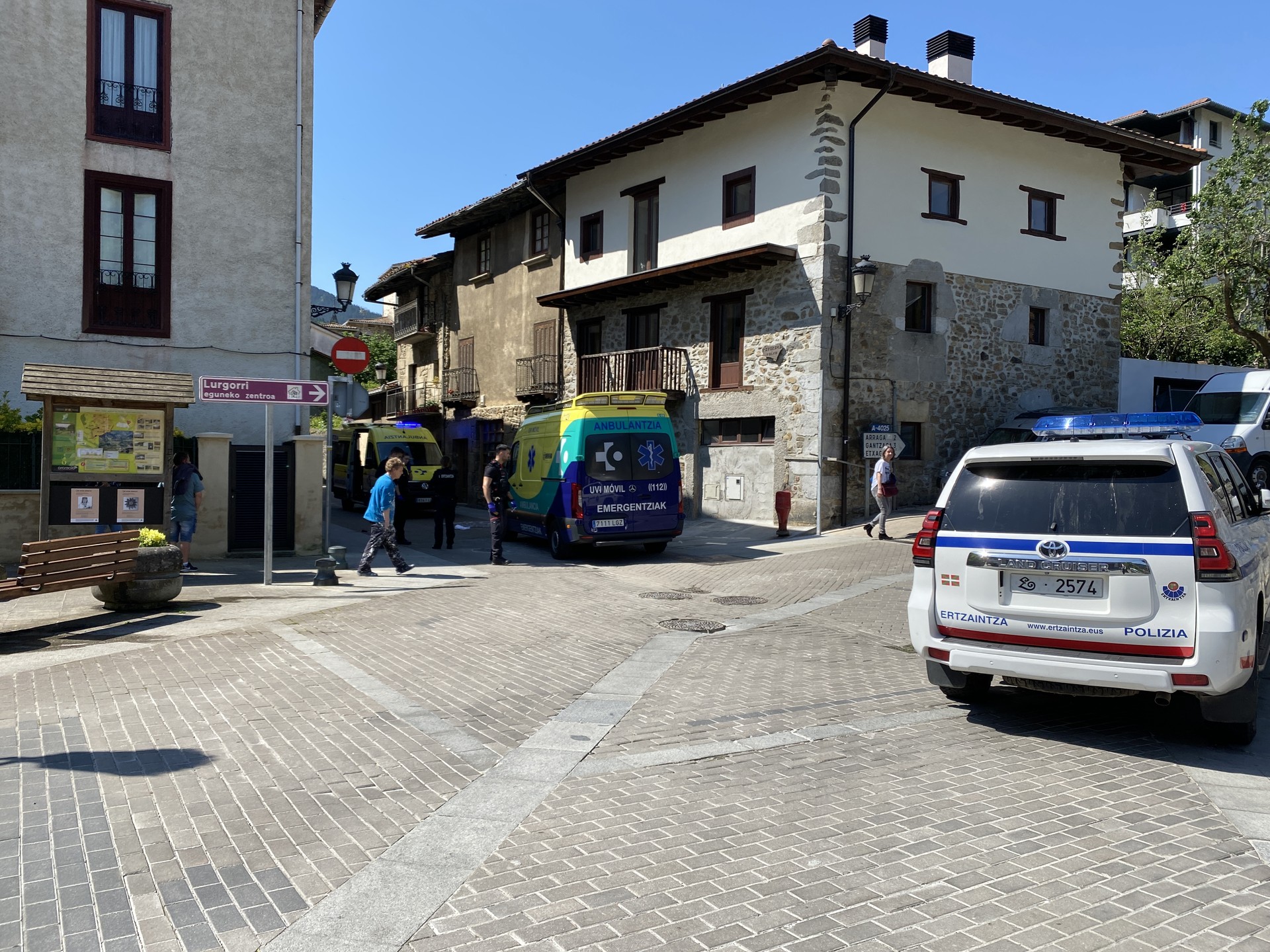 Hil egin da eguaztenean Aramaion lan-istripua izan zuen behargin oñatiarra
