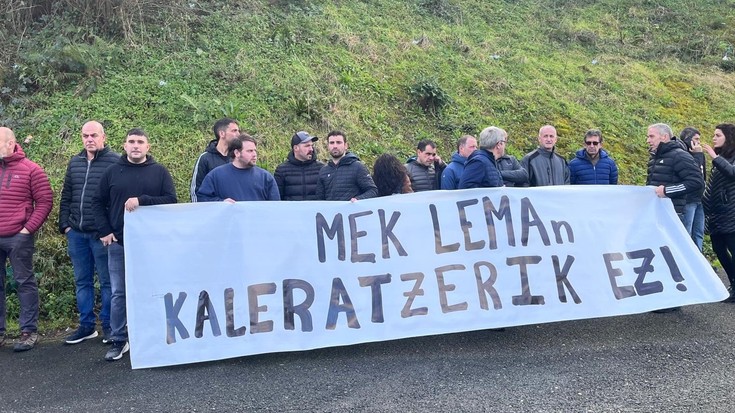 MEK Lemak bost langile kaleratu dituela salatu du Langile Batzordeak