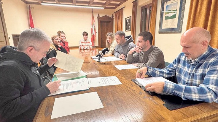 Udalbatzako bi alderdi politikoen babesa jaso du 2026ko udal aurrekontuak