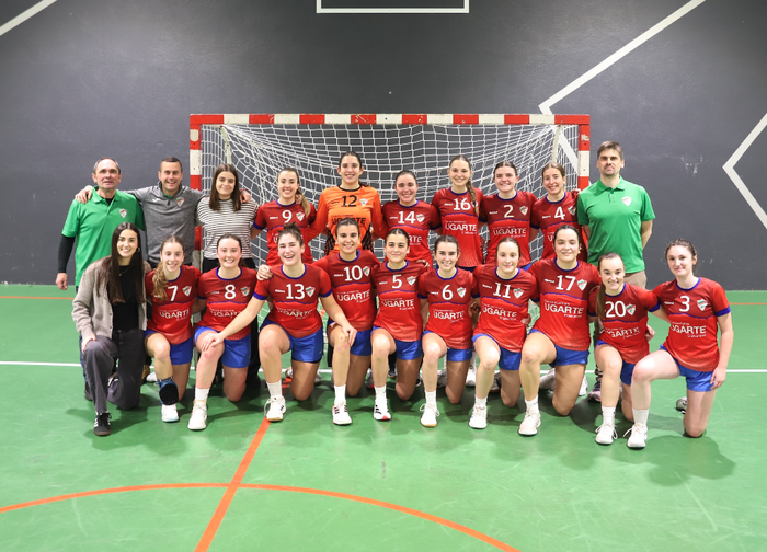 Sailkapeneko goiko postuei begira jarraitu nahi dute senior neskek