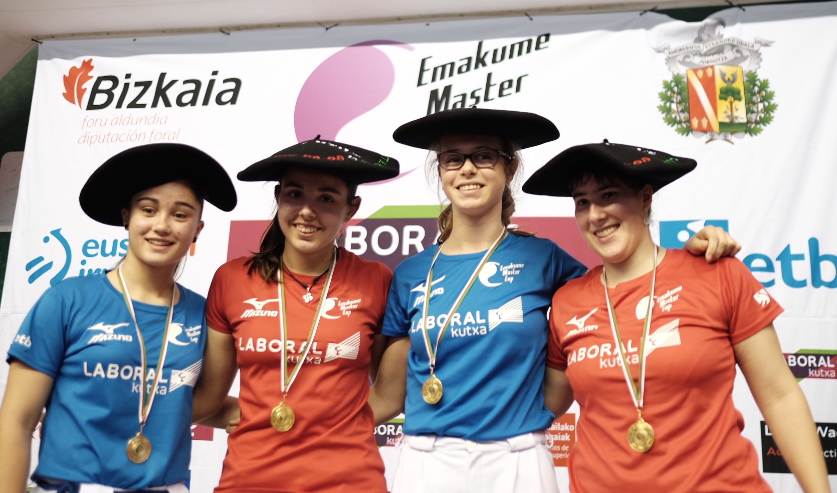 Ibarreko sei pilotari dabiltza Master Cup-en