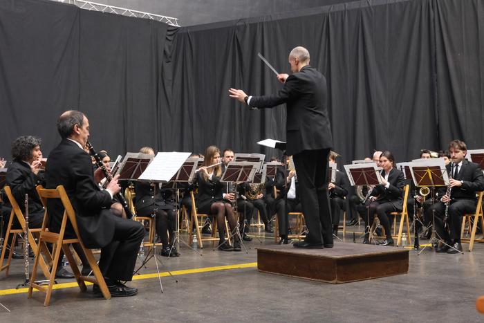Bergarako Musika bandak kontzertua hilaren 15ean Udal Pilotalekuan