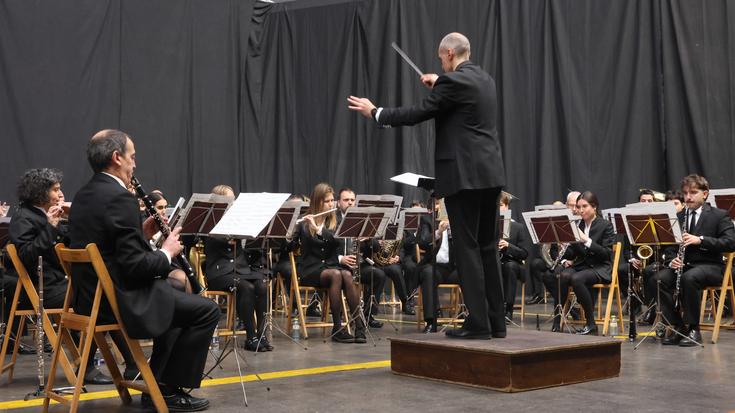 Bergarako Musika bandak kontzertua hilaren 15ean Udal Pilotalekuan