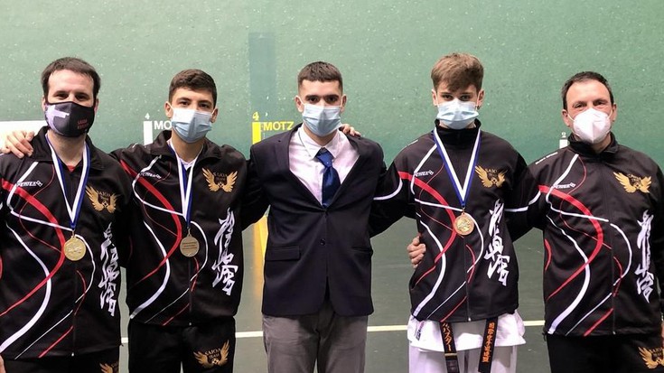 Saioa Karate Taldeko hiru ordezkariak podiumera igo dira