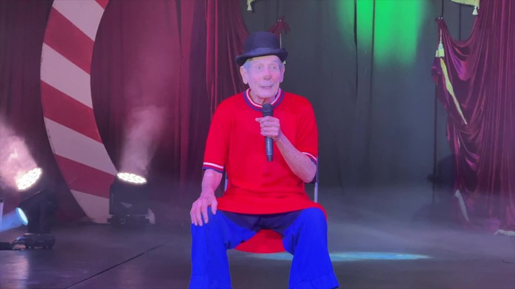 'Fofito' ren zirkuak belaunaldi guztiak bildu zituen Bergaran