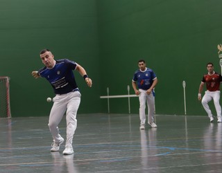 Pilota partidua gaur Aramaion, eta bihar Del Campo Ogetan izango da