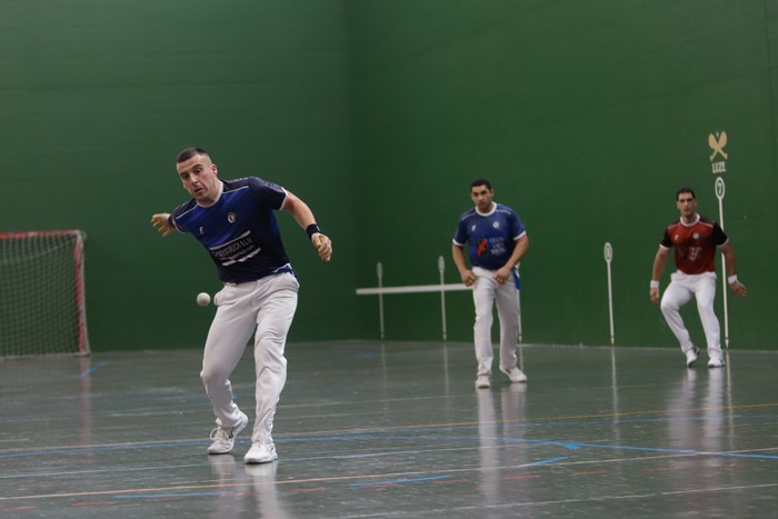 Pilota partidua gaur Aramaion, eta bihar Del Campo Ogetan izango da