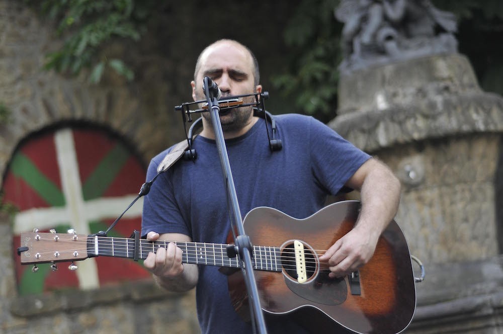 Iker Martinezen musika zuzenean gozagarri