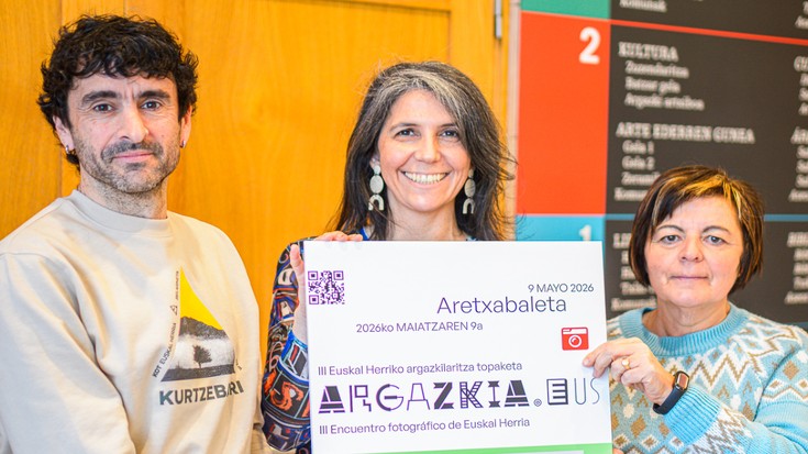 Euskal Herriko argazkilariak mapan jartzen dituen argazki topaketa