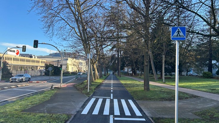 Urkulun eta trenbide zaharraren ibilbidean bidegorriak hobetzeko lanak iragarri ditu Aldundiak