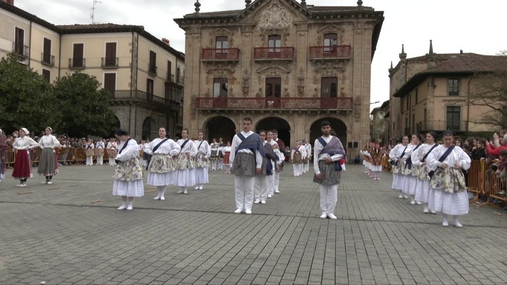 Bailarako Dantzari Eguna ospatu dute Oñatin