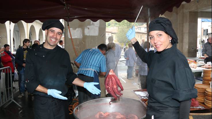 Gastronomia eta folklore jaia domekan, hogeigarrenez