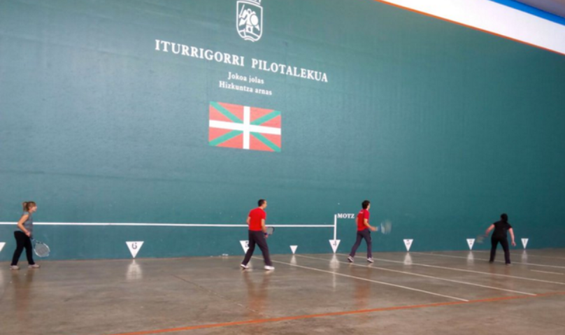 Hogei bikotek hartuko dute parte Sarek antolatutako frontenis txapelketan