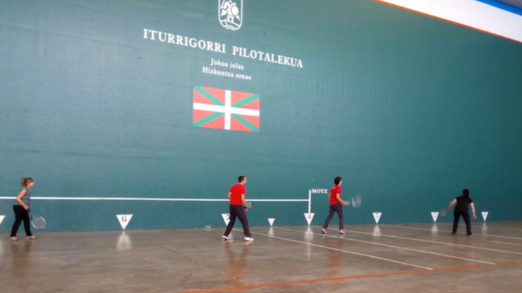 Frontenis txapelketan izena emateko azken eguna da gaur, egubakoitza