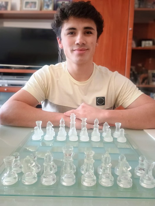 Ander Otero: "Abantaila asko ditu xakean aritzeak, eta haurren garapenerako onuragarria da"