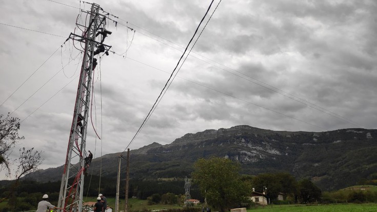 Bukatzear dituzte Murgia auzoko transformadorea aldatzeko lanak